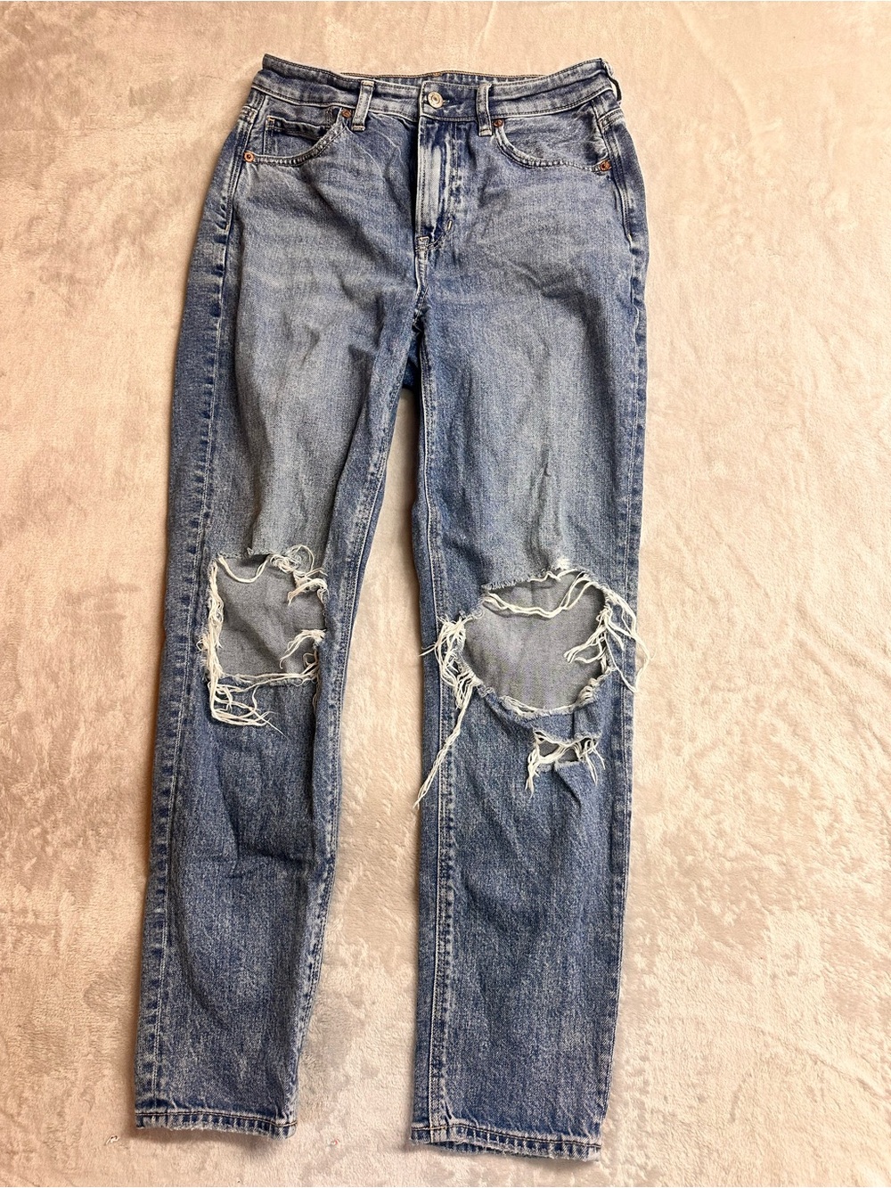 American Eagle Rigid Mom Jeans Women’s Size 4 Distressed High Rise Straight Leg
